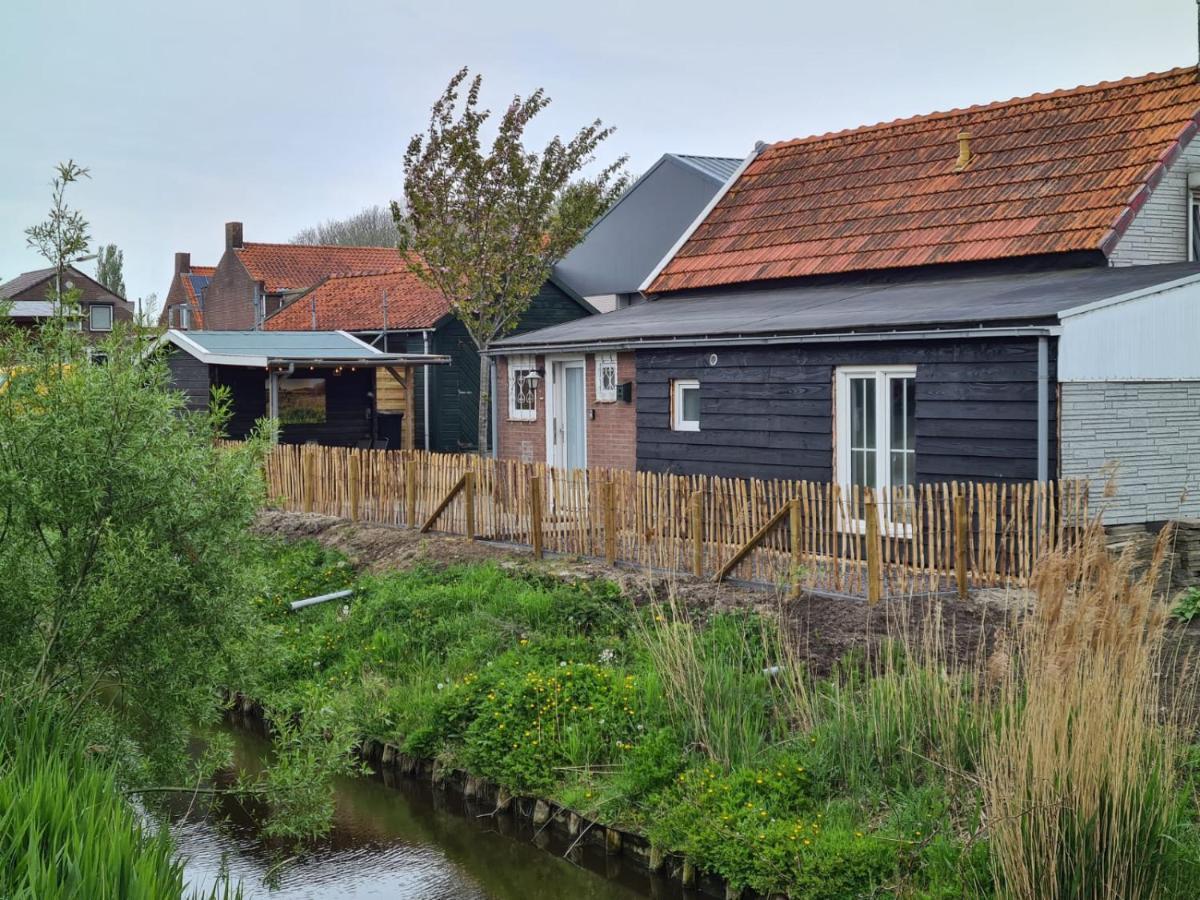 Schwone Diekhuusje - Vakantiewoning Aan De Noordzeekust Villa Schoondijke Kültér fotó