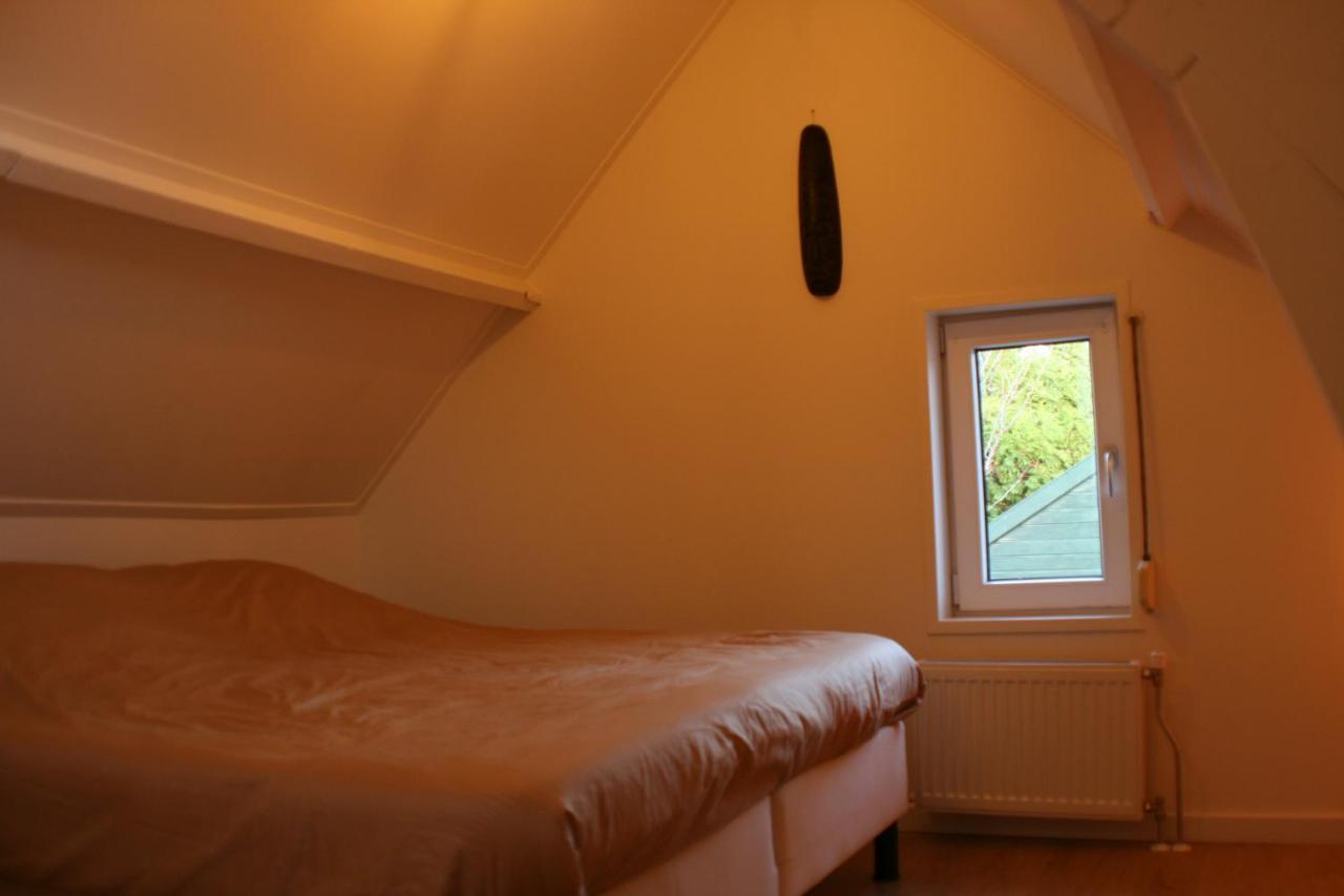 Schwone Diekhuusje - Vakantiewoning Aan De Noordzeekust Villa Schoondijke Kültér fotó